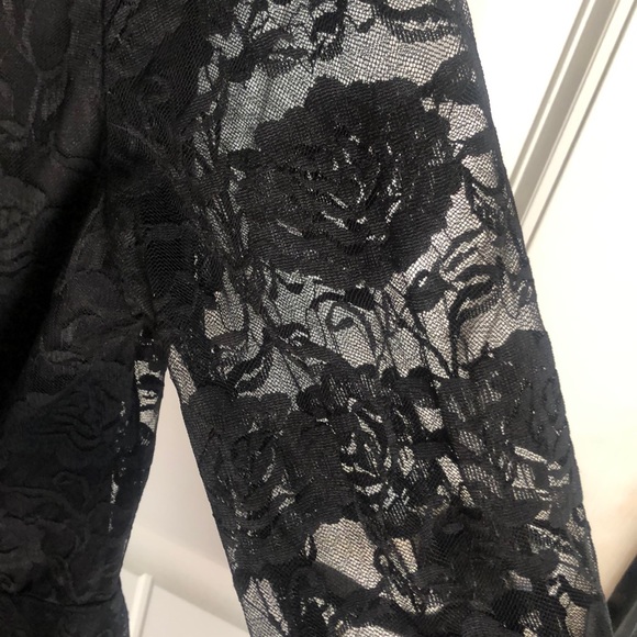 Women’s black lace top - Picture 2 of 3